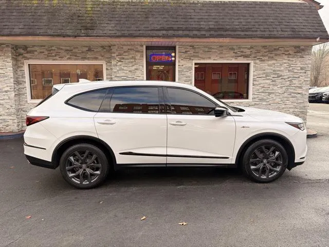 2023 Acura MDX view 4