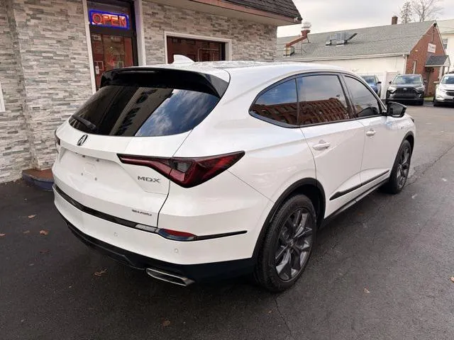 2023 Acura MDX view 5