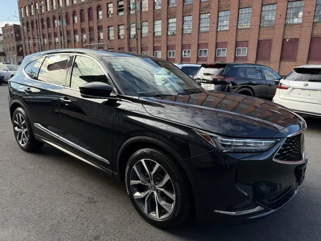 2023 Acura MDX view 3