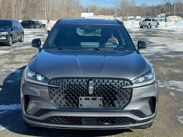 2025 Lincoln Aviator view 2
