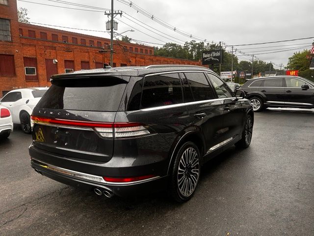 2022 Lincoln Aviator view 5