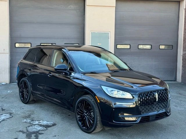 2023 Lincoln Corsair view 3