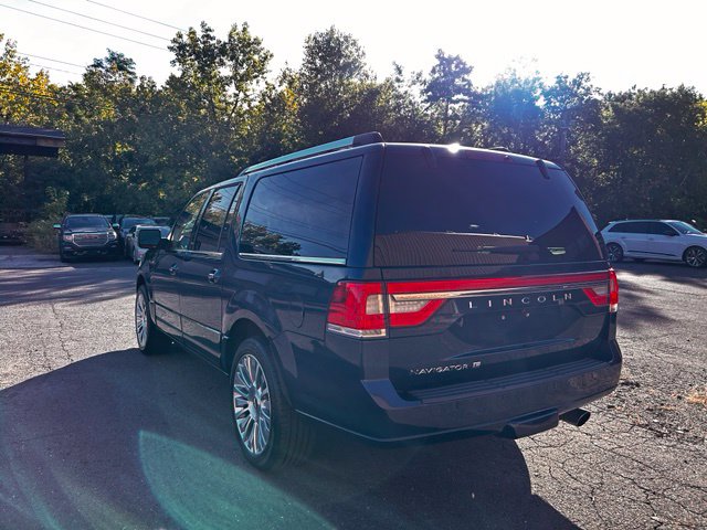2017 Lincoln Navigator L view 5