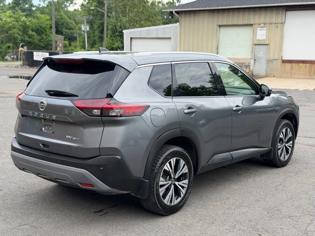 2021 Nissan Rogue view 5