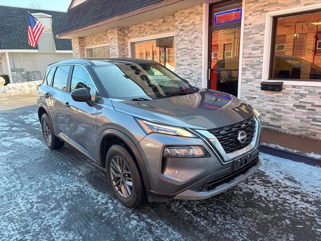 2023 Nissan Rogue view 3
