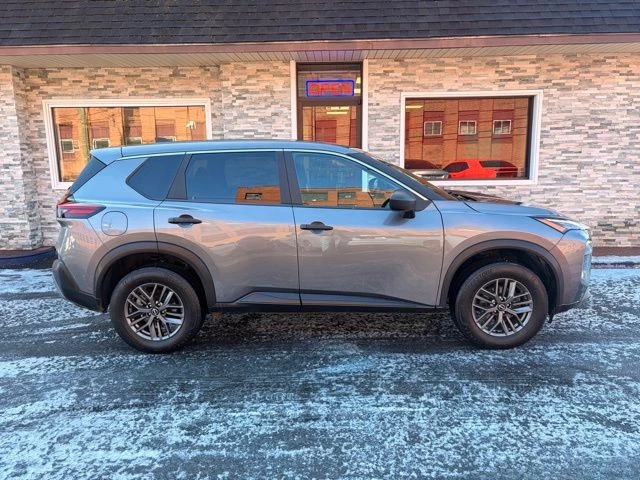 2023 Nissan Rogue view 4