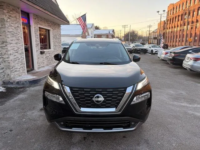 2022 Nissan Rogue view 2