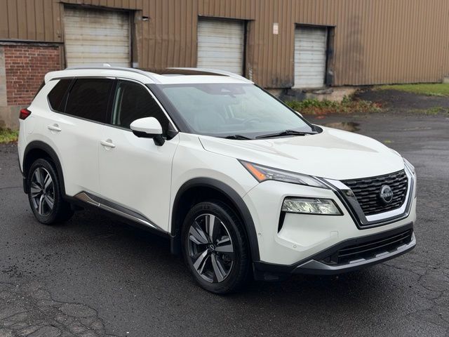 2023 Nissan Rogue view 3