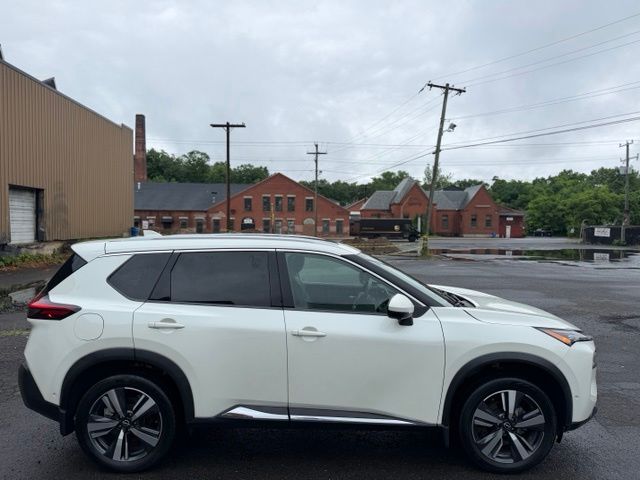 2023 Nissan Rogue view 4