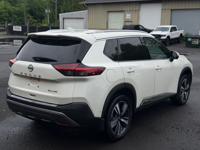 2023 Nissan Rogue view 5