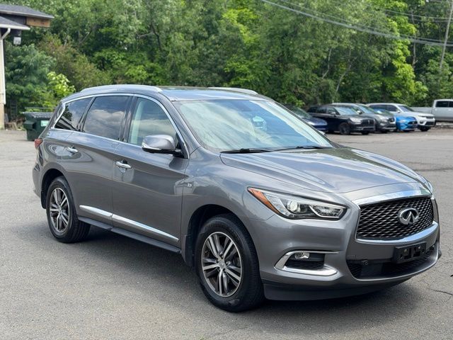 2017 INFINITI QX60 view 3