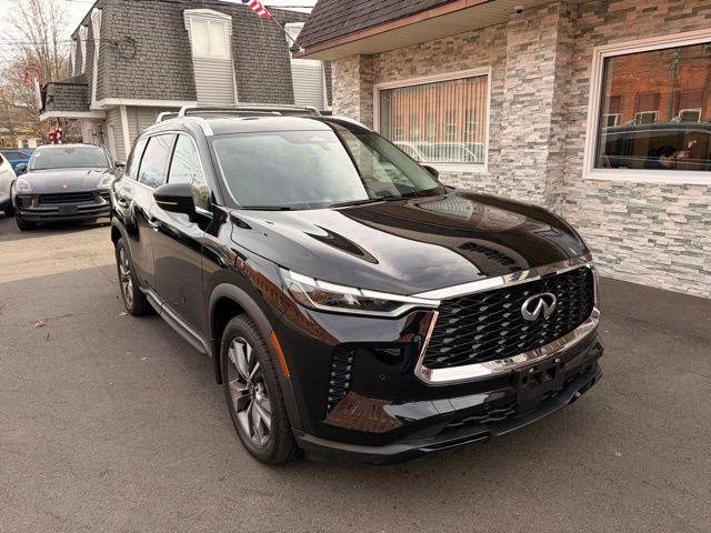 2024 INFINITI QX60 view 3