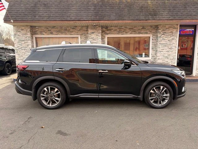2024 INFINITI QX60 view 4