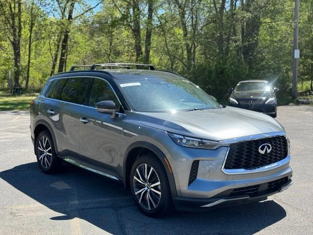 2023 INFINITI QX60 view 3