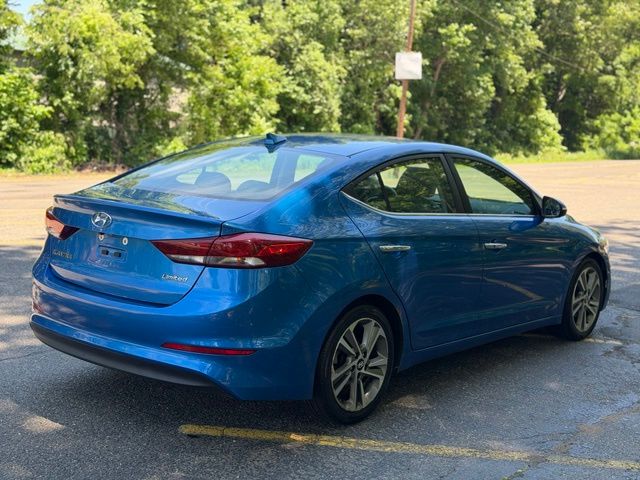 2017 Hyundai Elantra view 5