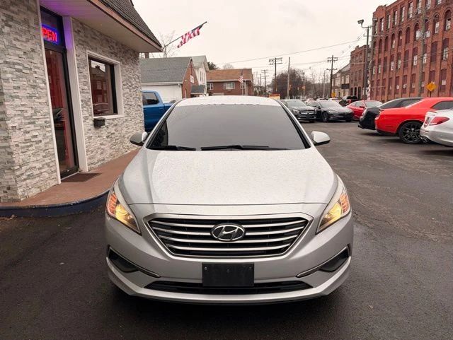 2017 Hyundai Sonata view 2