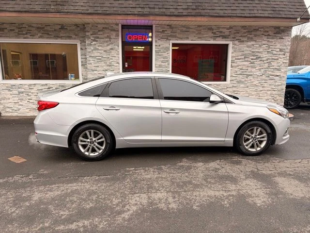2017 Hyundai Sonata view 4