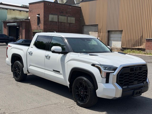 2023 Toyota Tundra Hybrid view 3