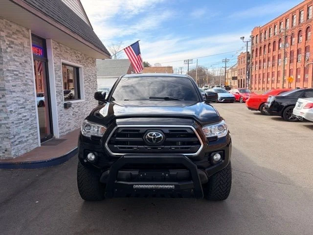 2018 Toyota Tacoma view 2