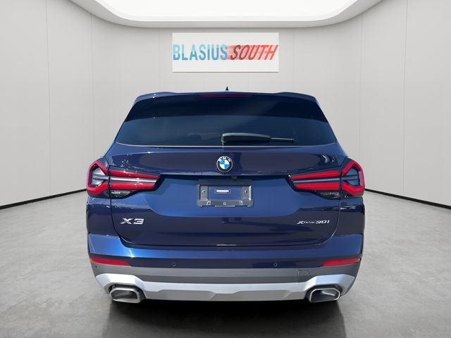 2023 BMW X3 view 4
