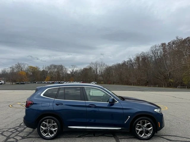 2022 BMW X3 view 4