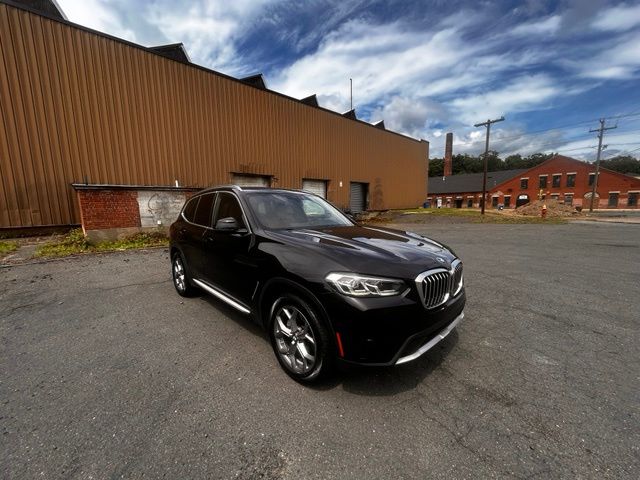 2022 BMW X3 view 3