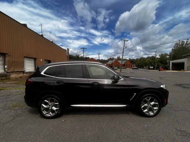 2022 BMW X3 view 5