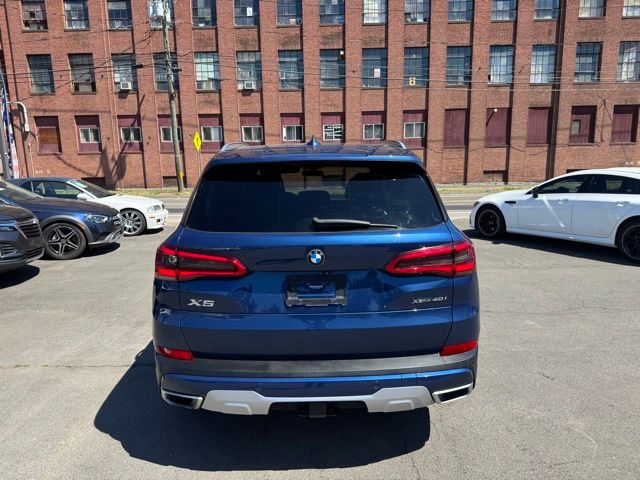 2020 BMW X5 view 4