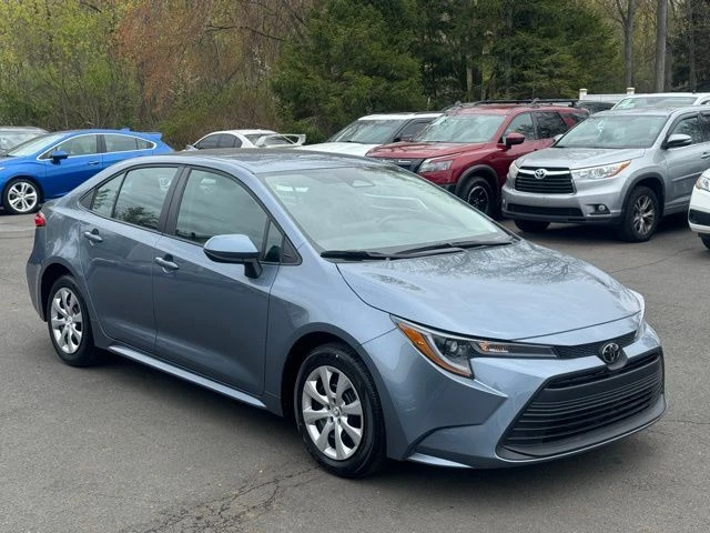 2025 Toyota Corolla view 3