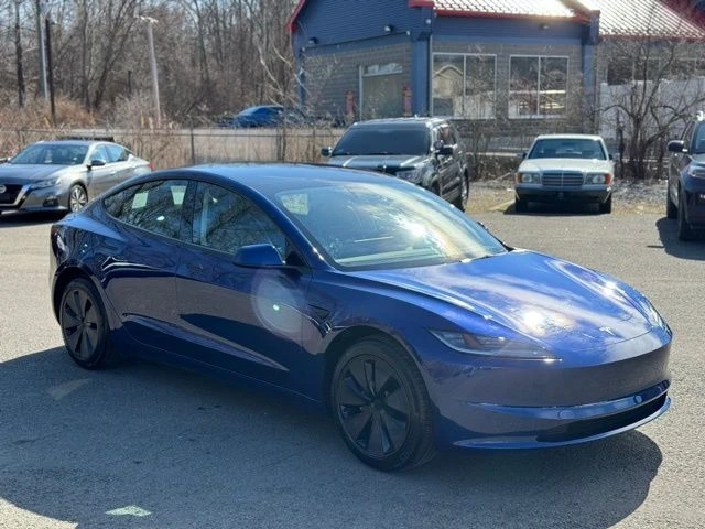 2025 Tesla Model 3 view 3