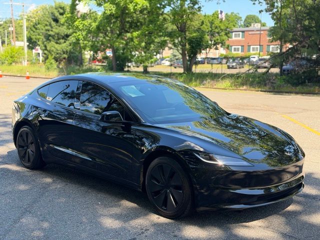 2024 Tesla Model 3 view 3