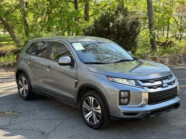 2024 Mitsubishi Outlander Sport view 3