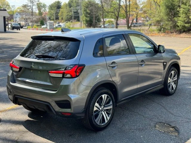 2024 Mitsubishi Outlander Sport view 5