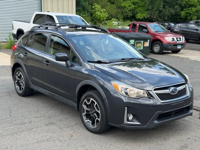 2017 Subaru Crosstrek view 3