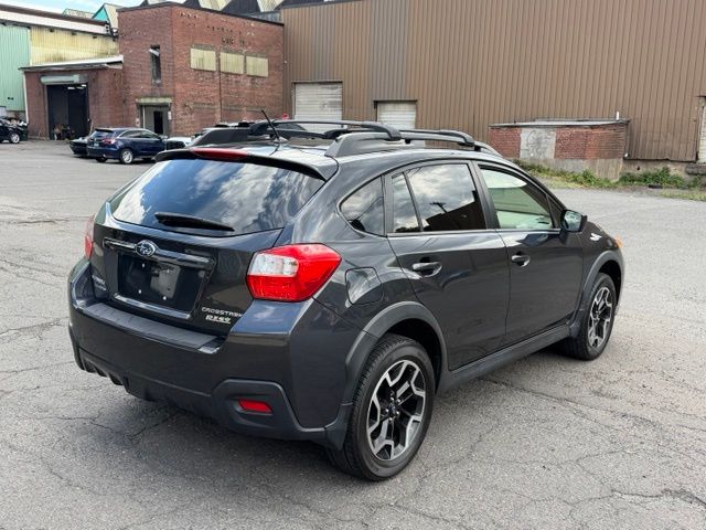 2017 Subaru Crosstrek view 5