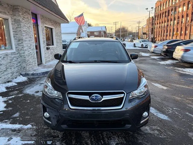 2016 Subaru Crosstrek view 2