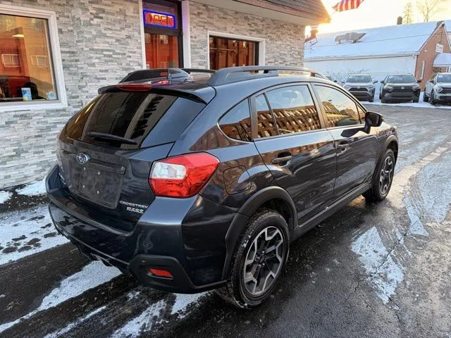 2016 Subaru Crosstrek view 5