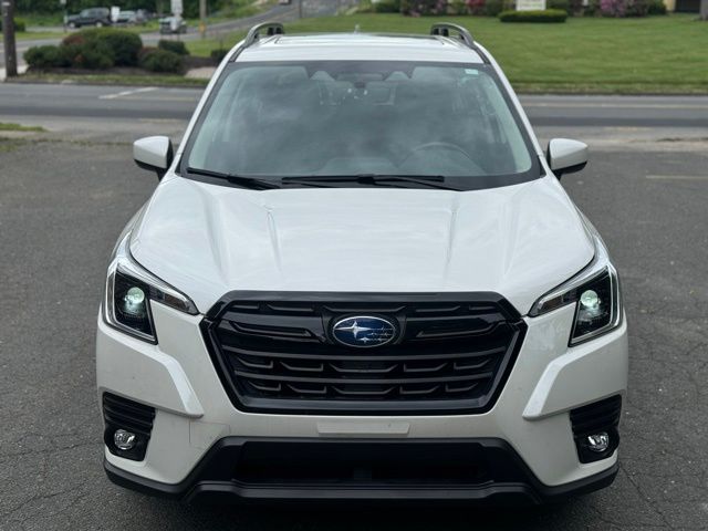 2024 Subaru Forester view 2