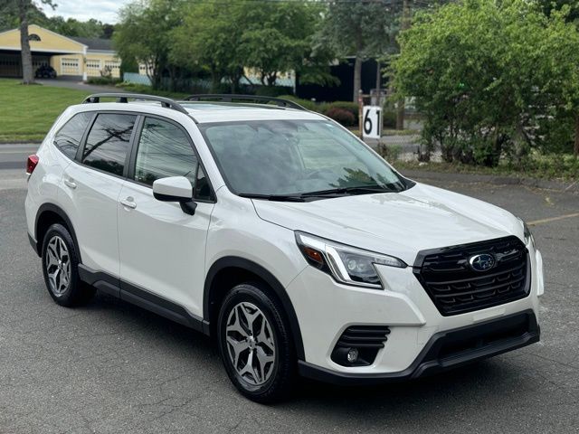 2024 Subaru Forester view 3