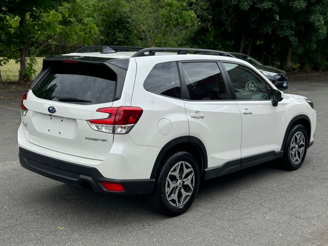 2024 Subaru Forester view 5