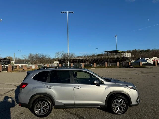 2023 Subaru Forester view 4