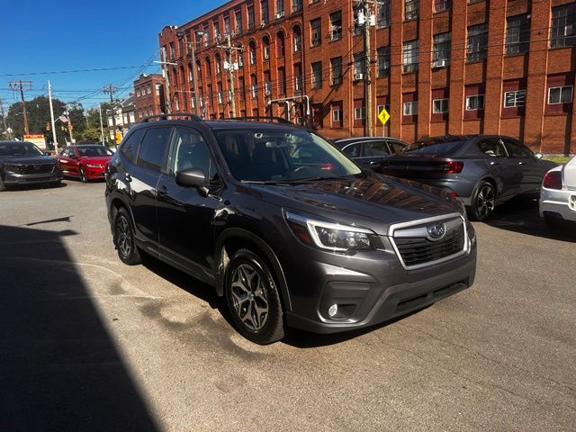 2021 Subaru Forester view 3