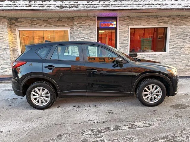 2016 Mazda CX-5 view 4