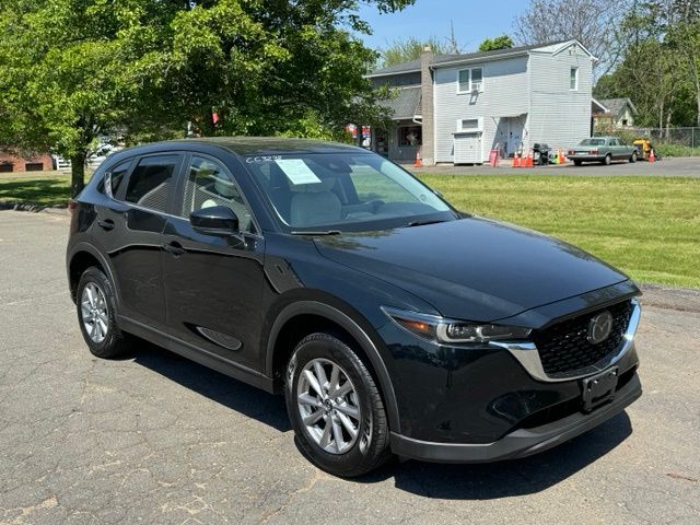 2023 Mazda CX-5 view 3