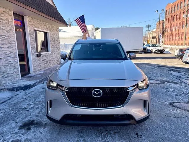 2024 Mazda CX-90 view 2