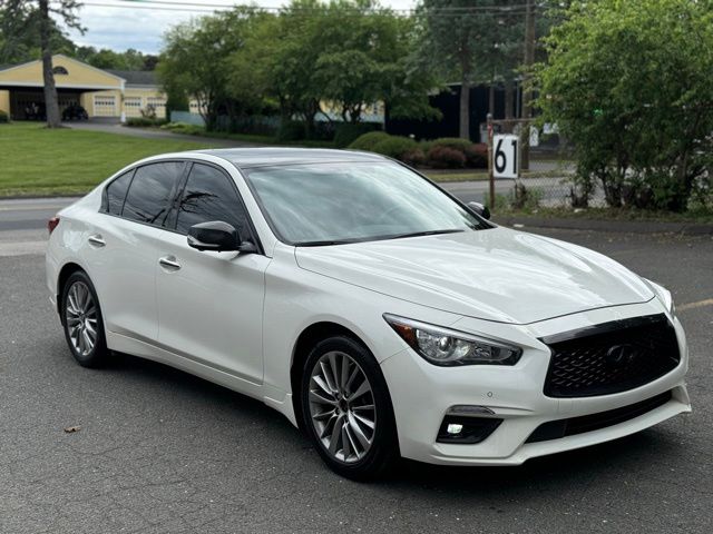 2023 INFINITI Q50 view 3