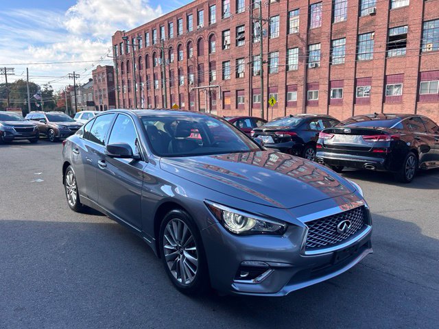 2023 INFINITI Q50 view 3