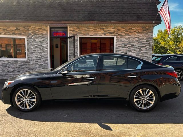 2023 INFINITI Q50 view 4