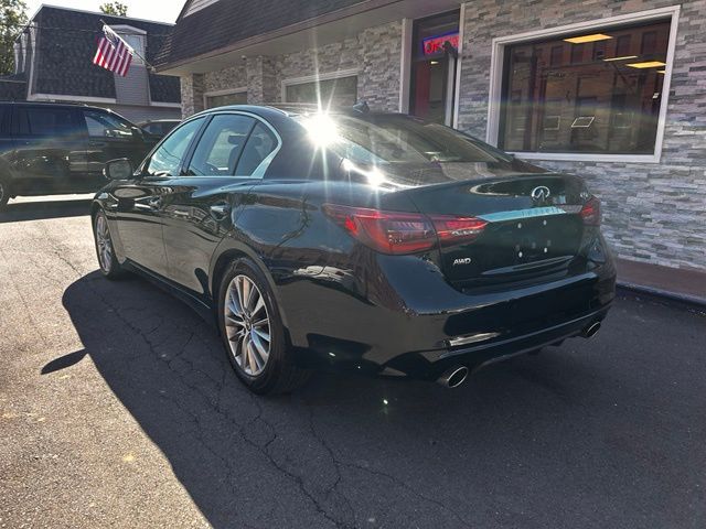 2023 INFINITI Q50 view 5
