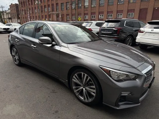 2022 INFINITI Q50 view 3